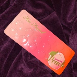 Too face sweet peach eyeshadow
